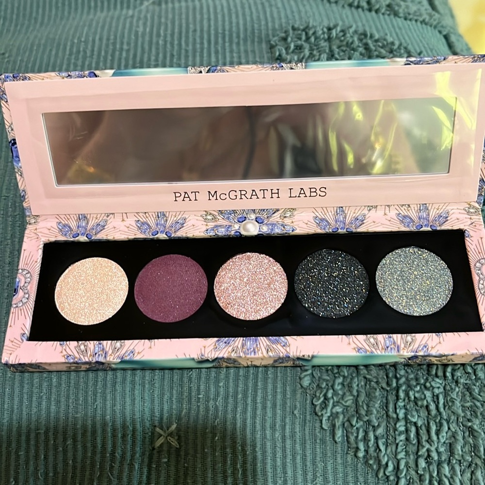 PAT McGRATH BIJOUX BRILLIANCE EYE SHADOW PALETTE LUNAR NIGHTSHADE 5 Shades NIB! - Picture 4 of 7